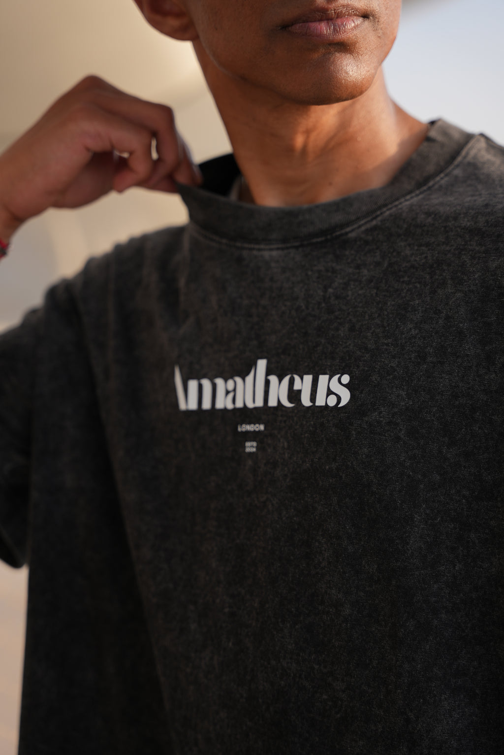 Amatheus Onyx Shadow Oversized Tee